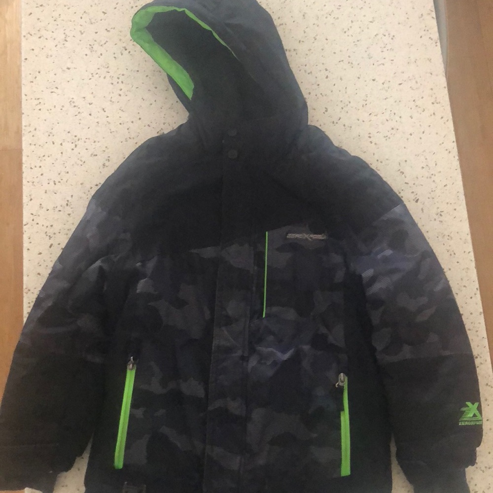 Boys size 7/8 Zero Exposure Heavy winter coat